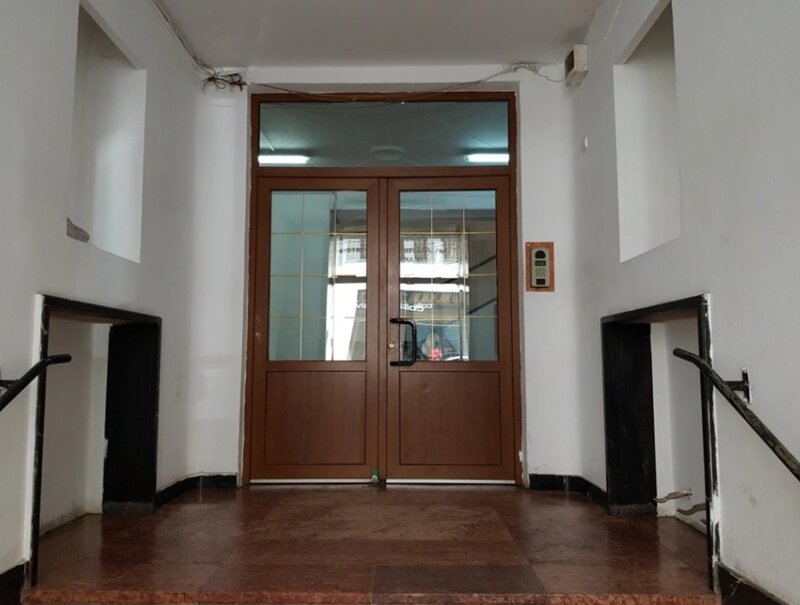 Ion Campineanu 1, vizavi Inter, ultracentral,