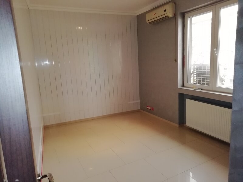 Ion Campineanu 1, vizavi Inter, ultracentral,